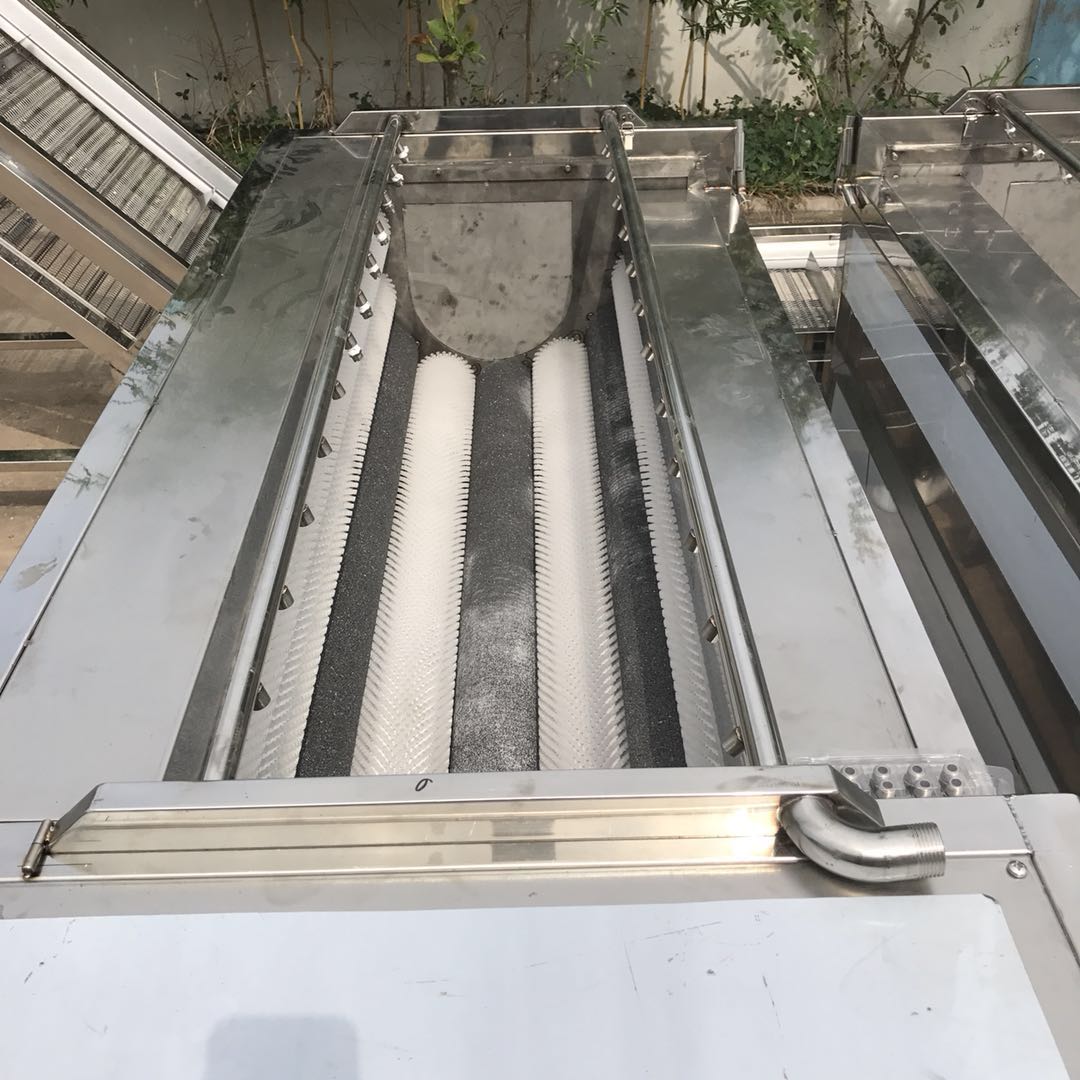 毛輥清洗機(jī)20190418155041.jpg